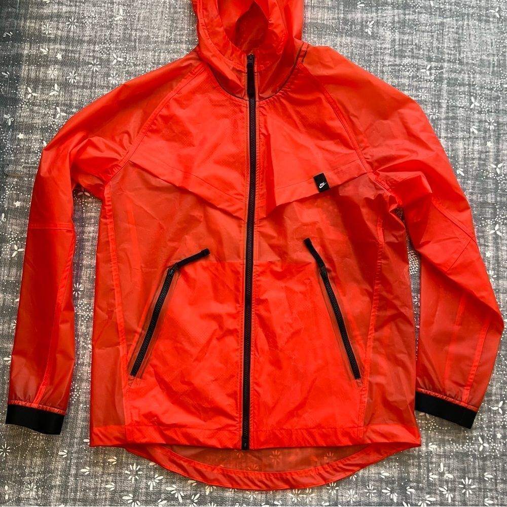 Nike Men’s Windrunner Jacket - Picture 3 of 13